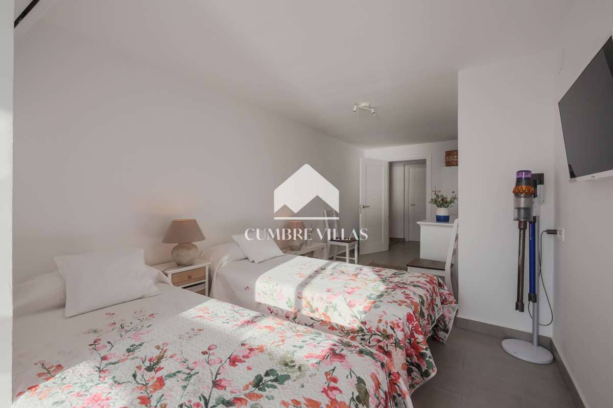 3 slaapkamer Villa te koop in Almunecar met zwembad garage - € 675.000 (Ref: 7450410)