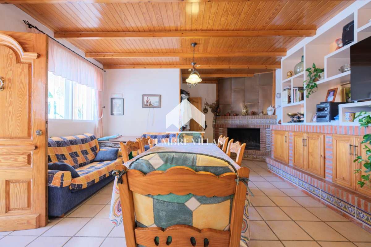 3 soveværelse Finca/Landehus til salg i Salobrena med swimmingpool garage - € 950.000 (Ref: 7864992)