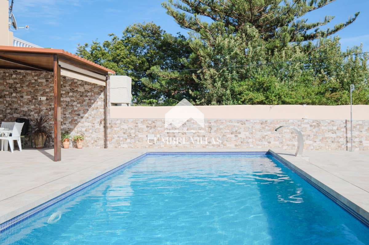 3 soveværelse Finca/Landehus til salg i Salobrena med swimmingpool garage - € 950.000 (Ref: 7864992)