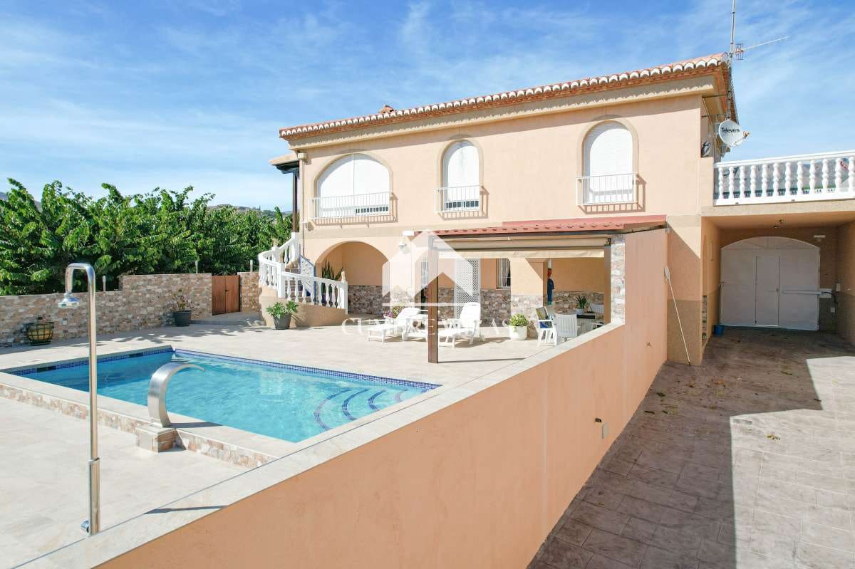 3 soveværelse Finca/Landehus til salg i Salobrena med swimmingpool garage - € 950.000 (Ref: 7864992)