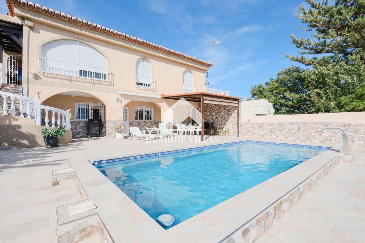 3 soveværelse Finca/Landehus til salg i Salobrena med swimmingpool garage - € 950.000 (Ref: 7864992)