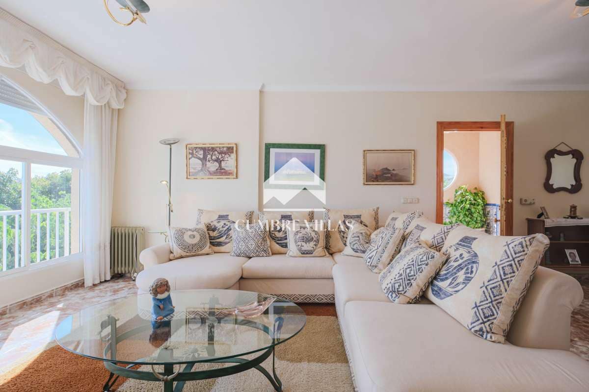 3 soveværelse Finca/Landehus til salg i Salobrena med swimmingpool garage - € 950.000 (Ref: 7864992)