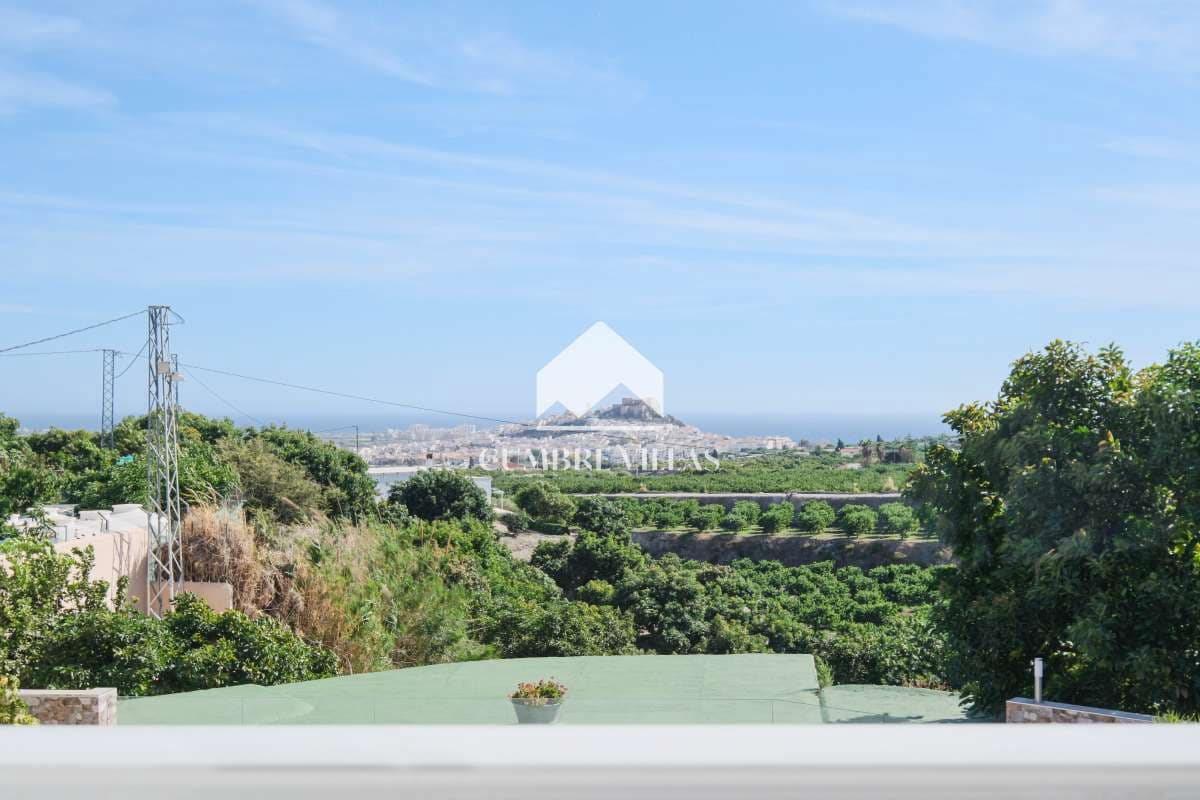 3 soveværelse Finca/Landehus til salg i Salobrena med swimmingpool garage - € 950.000 (Ref: 7864992)