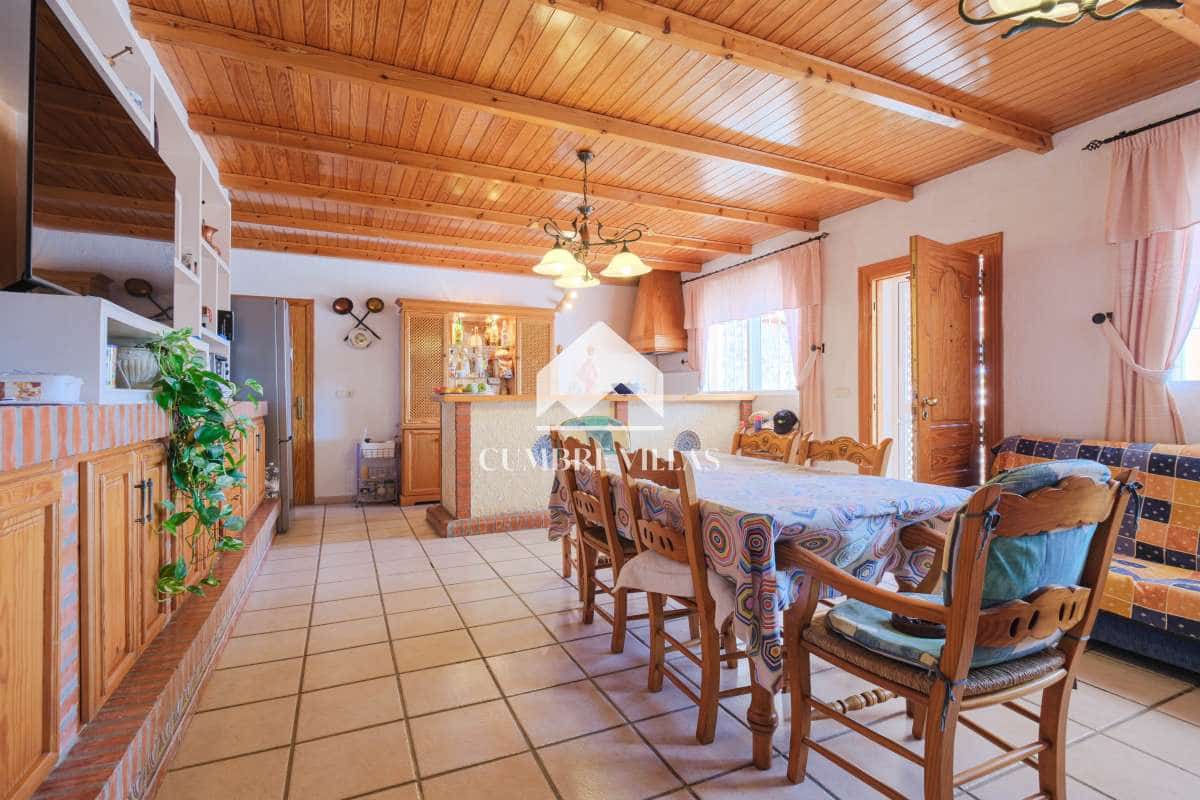 3 soveværelse Finca/Landehus til salg i Salobrena med swimmingpool garage - € 950.000 (Ref: 7864992)