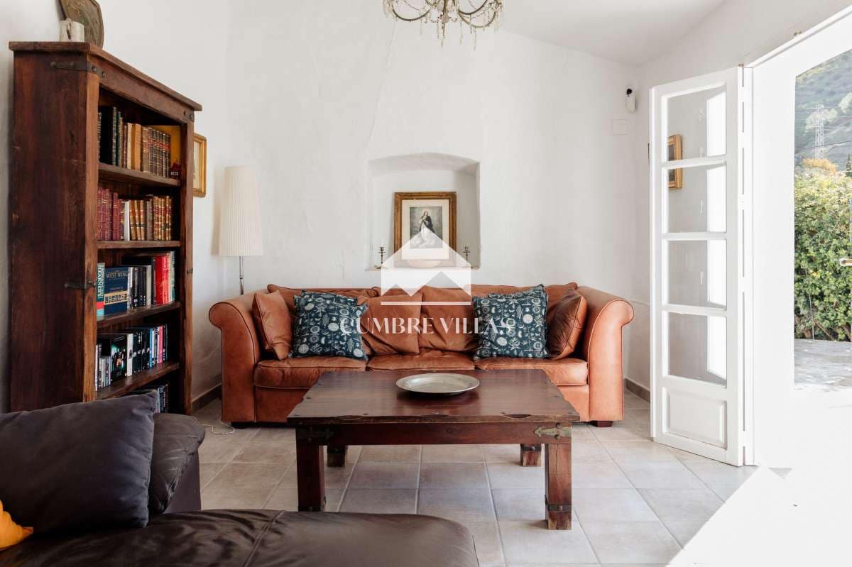 8 soverom Finca/Herregård til salgs i La Herradura med svømmebasseng - € 695 000 (Ref: 8293698)