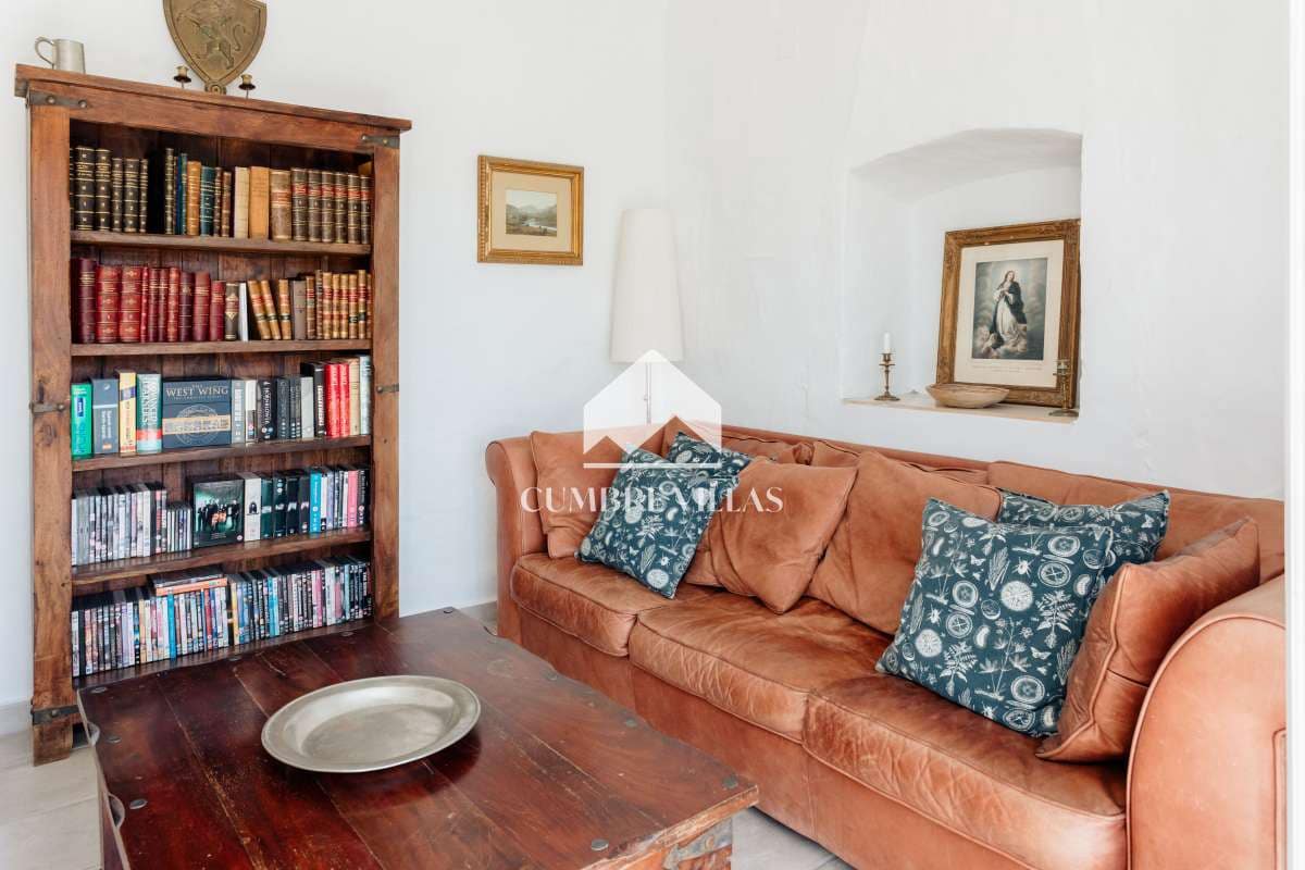 8 soverom Finca/Herregård til salgs i La Herradura med svømmebasseng - € 695 000 (Ref: 8293698)