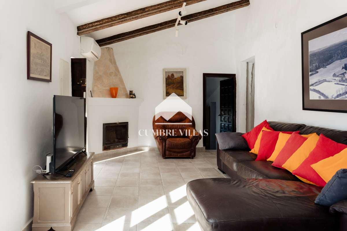 8 soverom Finca/Herregård til salgs i La Herradura med svømmebasseng - € 695 000 (Ref: 8293698)