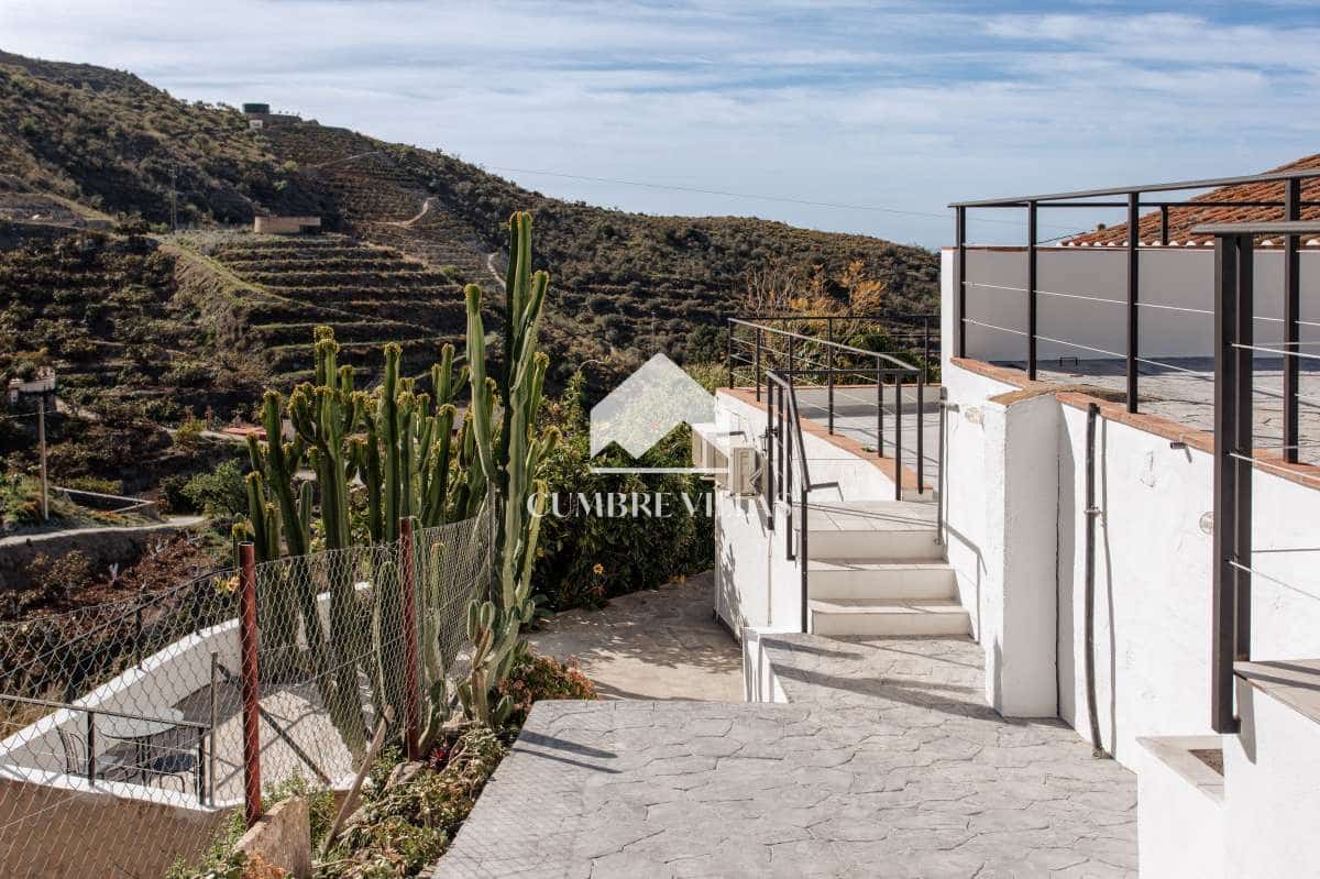 8 soverom Finca/Herregård til salgs i La Herradura med svømmebasseng - € 695 000 (Ref: 8293698)