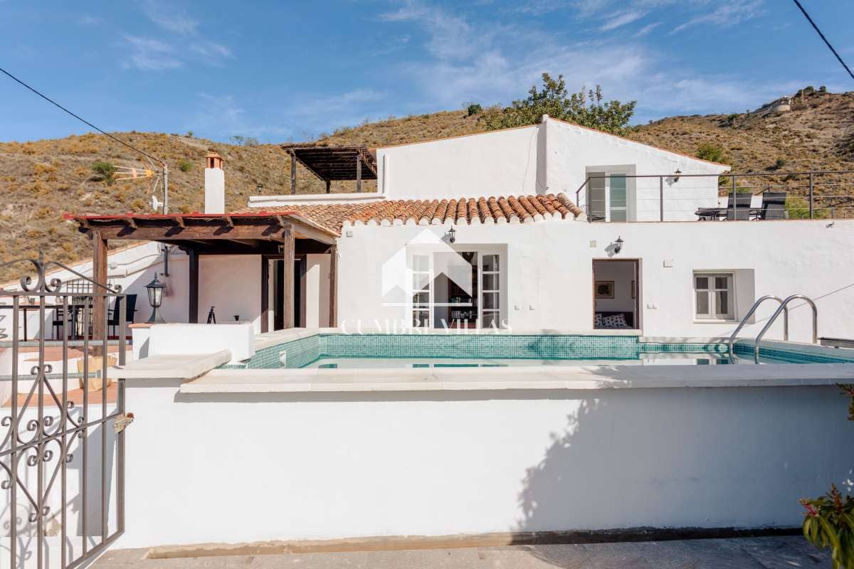 8 soverom Finca/Herregård til salgs i La Herradura med svømmebasseng - € 695 000 (Ref: 8293698)