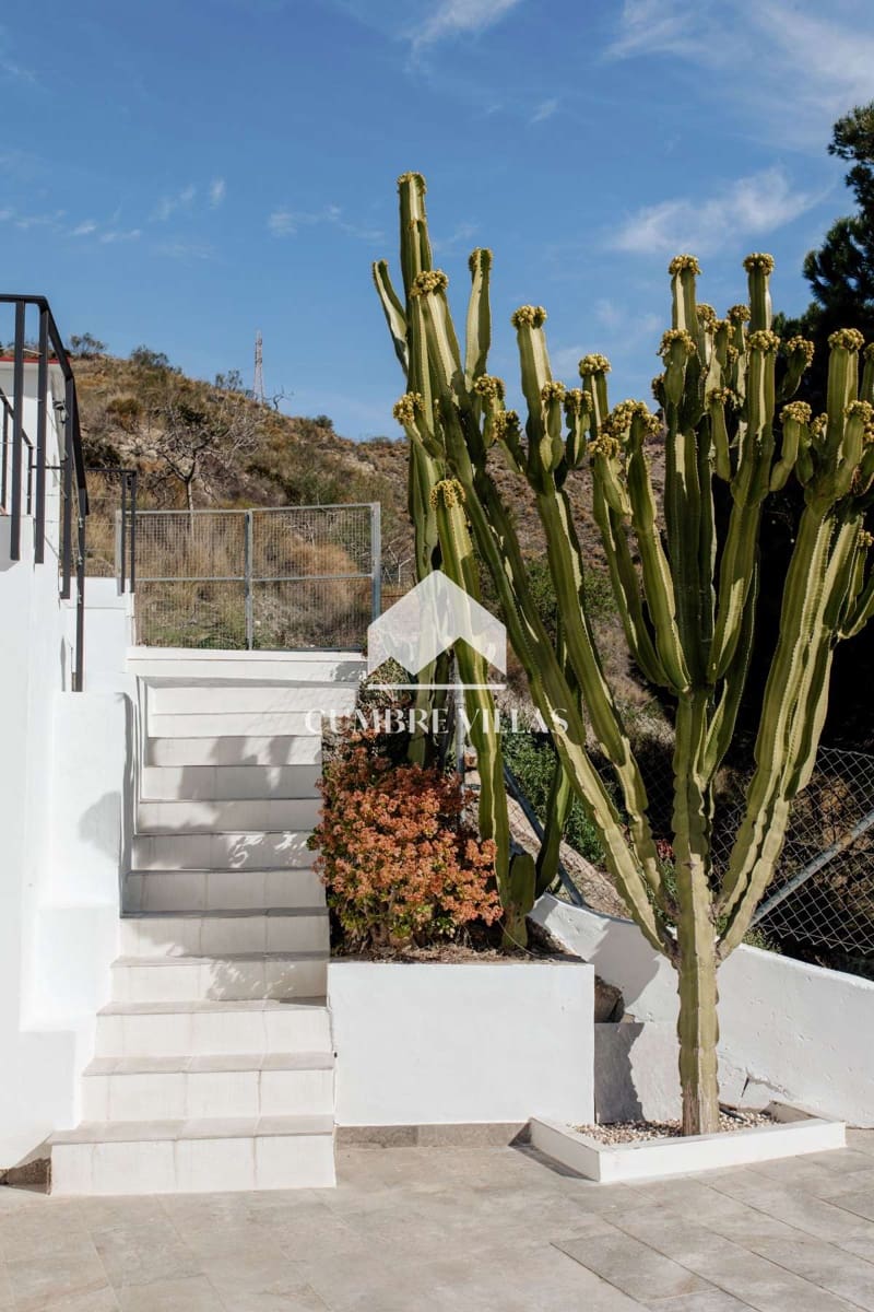 8 soverom Finca/Herregård til salgs i La Herradura med svømmebasseng - € 695 000 (Ref: 8293698)