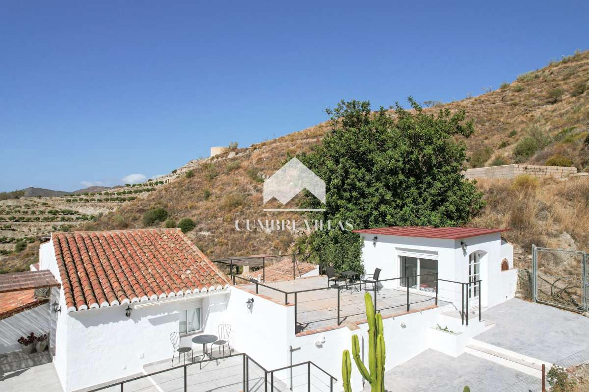 8 soverom Finca/Herregård til salgs i La Herradura med svømmebasseng - € 695 000 (Ref: 8293698)