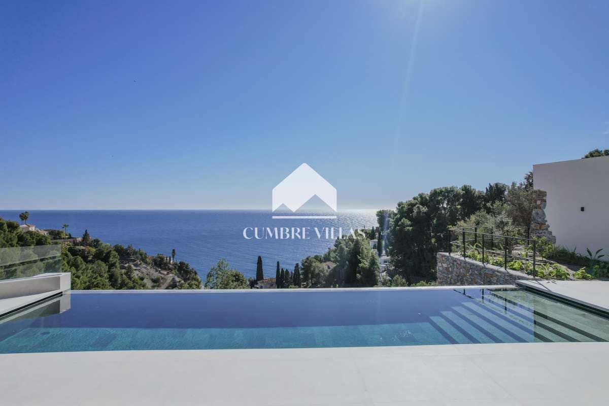 5 bedroom Villa for sale in Almunecar with pool garage - € 2,525,000 (Ref: 8315612)