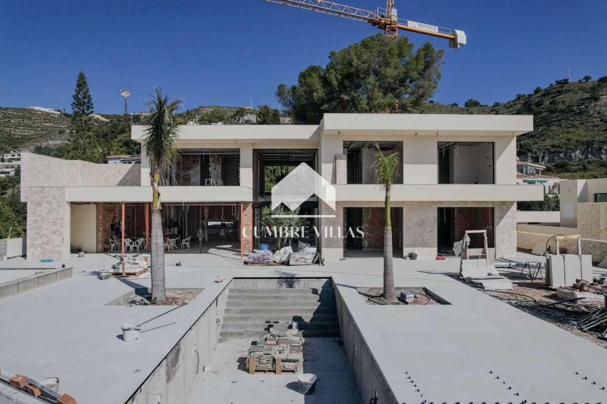 5 bedroom Villa for sale in Almunecar with pool garage - € 2,525,000 (Ref: 8315612)