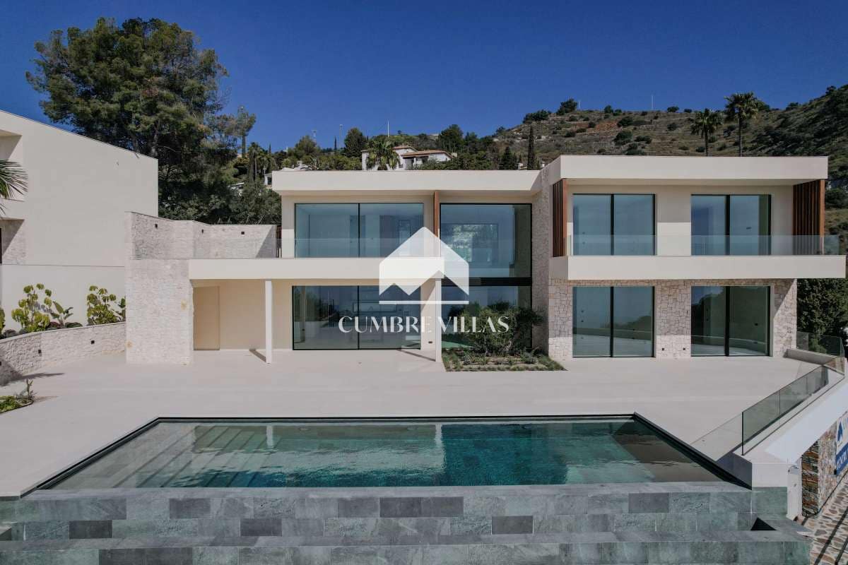 5 bedroom Villa for sale in Almunecar with pool garage - € 2,525,000 (Ref: 8315612)