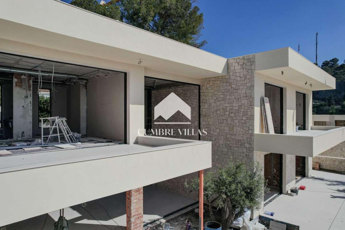 5 bedroom Villa for sale in Almunecar with pool garage - € 2,525,000 (Ref: 8315612)