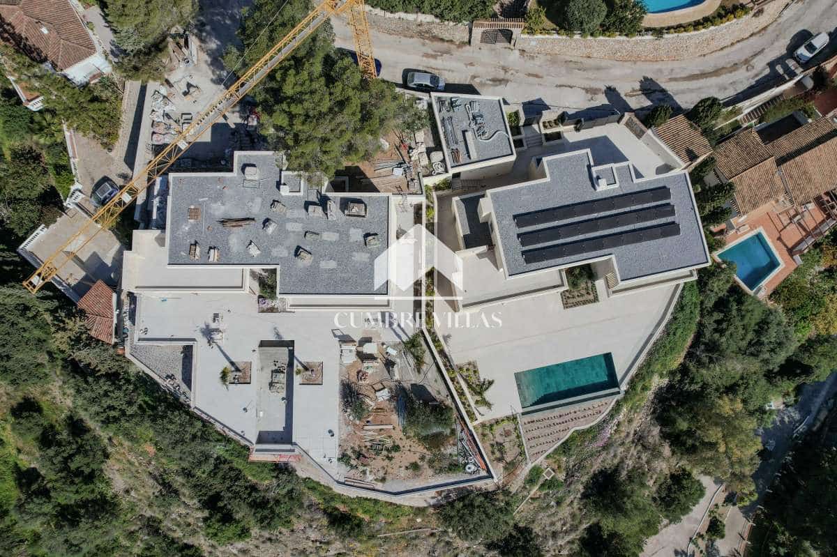 5 bedroom Villa for sale in Almunecar with pool garage - € 2,525,000 (Ref: 8315612)