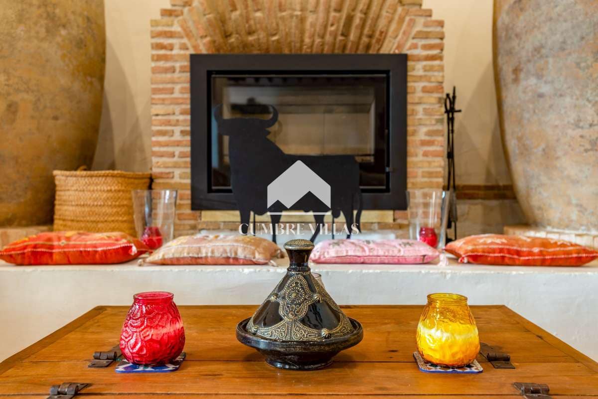 5 slaapkamer Villa te koop in Melegis met zwembad - € 625.000 (Ref: 8414818)