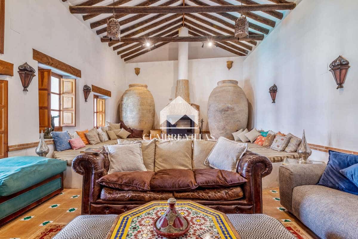 5 slaapkamer Villa te koop in Melegis met zwembad - € 625.000 (Ref: 8414818)