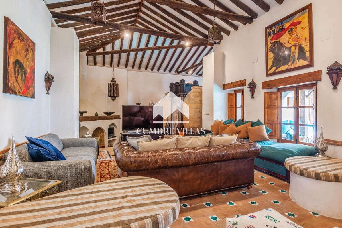 5 slaapkamer Villa te koop in Melegis met zwembad - € 625.000 (Ref: 8414818)