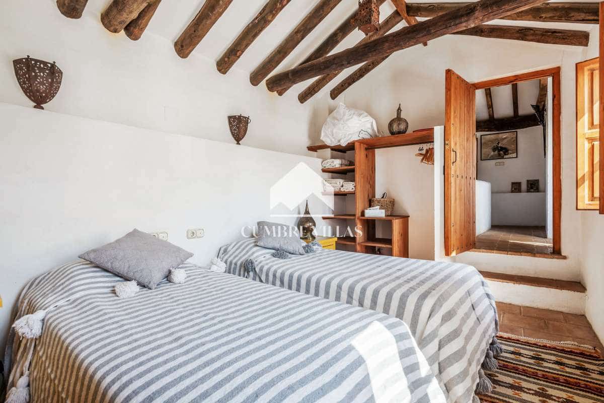 5 slaapkamer Villa te koop in Melegis met zwembad - € 625.000 (Ref: 8414818)