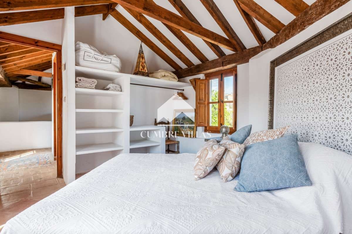 5 slaapkamer Villa te koop in Melegis met zwembad - € 625.000 (Ref: 8414818)