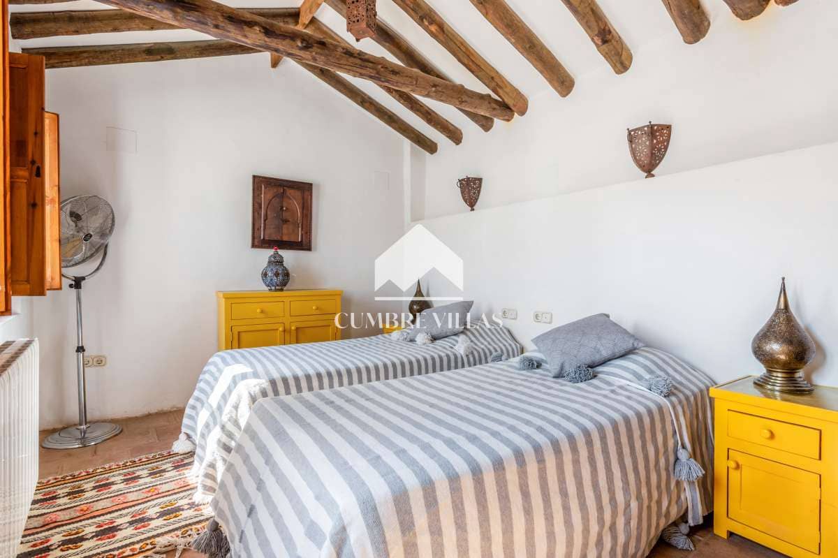 5 slaapkamer Villa te koop in Melegis met zwembad - € 625.000 (Ref: 8414818)