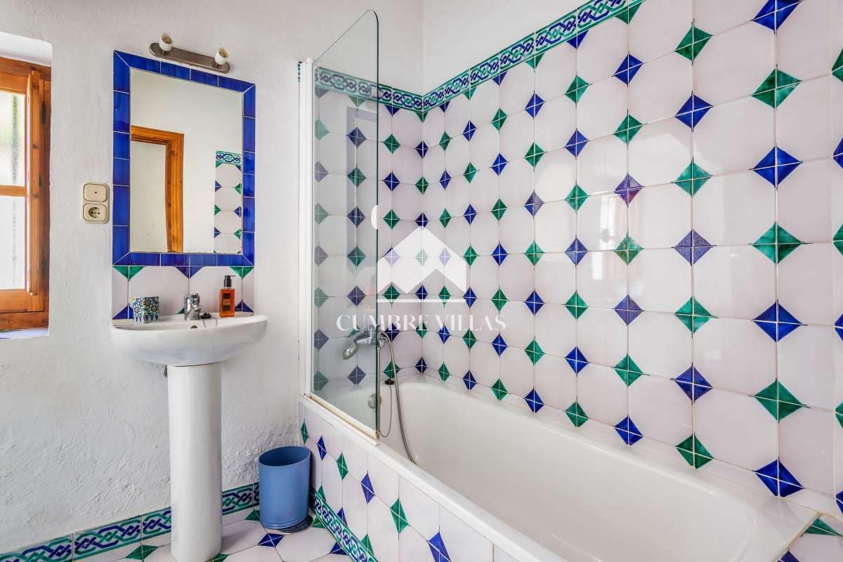 5 slaapkamer Villa te koop in Melegis met zwembad - € 625.000 (Ref: 8414818)