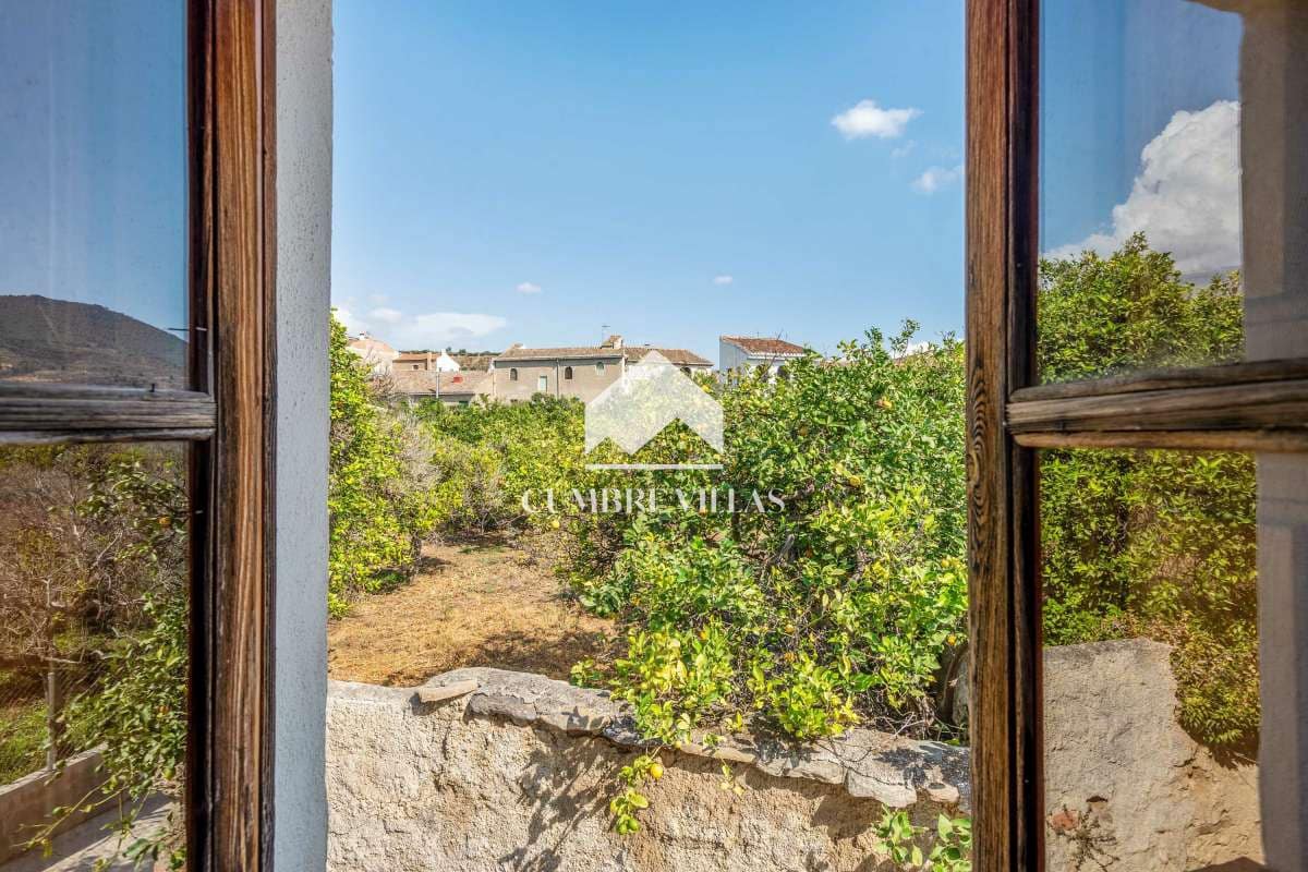 5 slaapkamer Villa te koop in Melegis met zwembad - € 625.000 (Ref: 8414818)