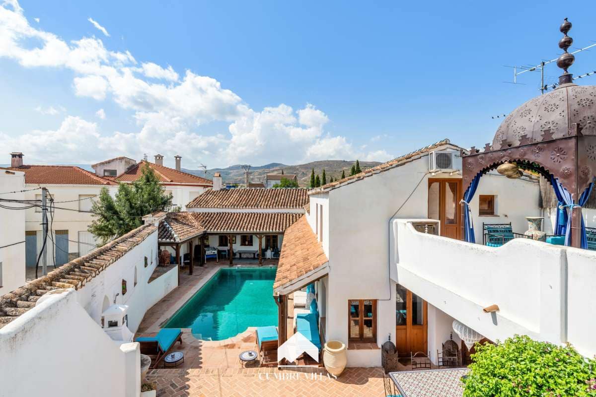5 slaapkamer Villa te koop in Melegis met zwembad - € 625.000 (Ref: 8414818)