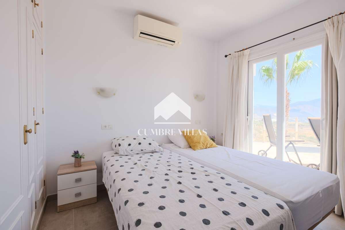 4 soveværelse Villa til salg i Salobrena med swimmingpool garage - € 695.000 (Ref: 8456590)