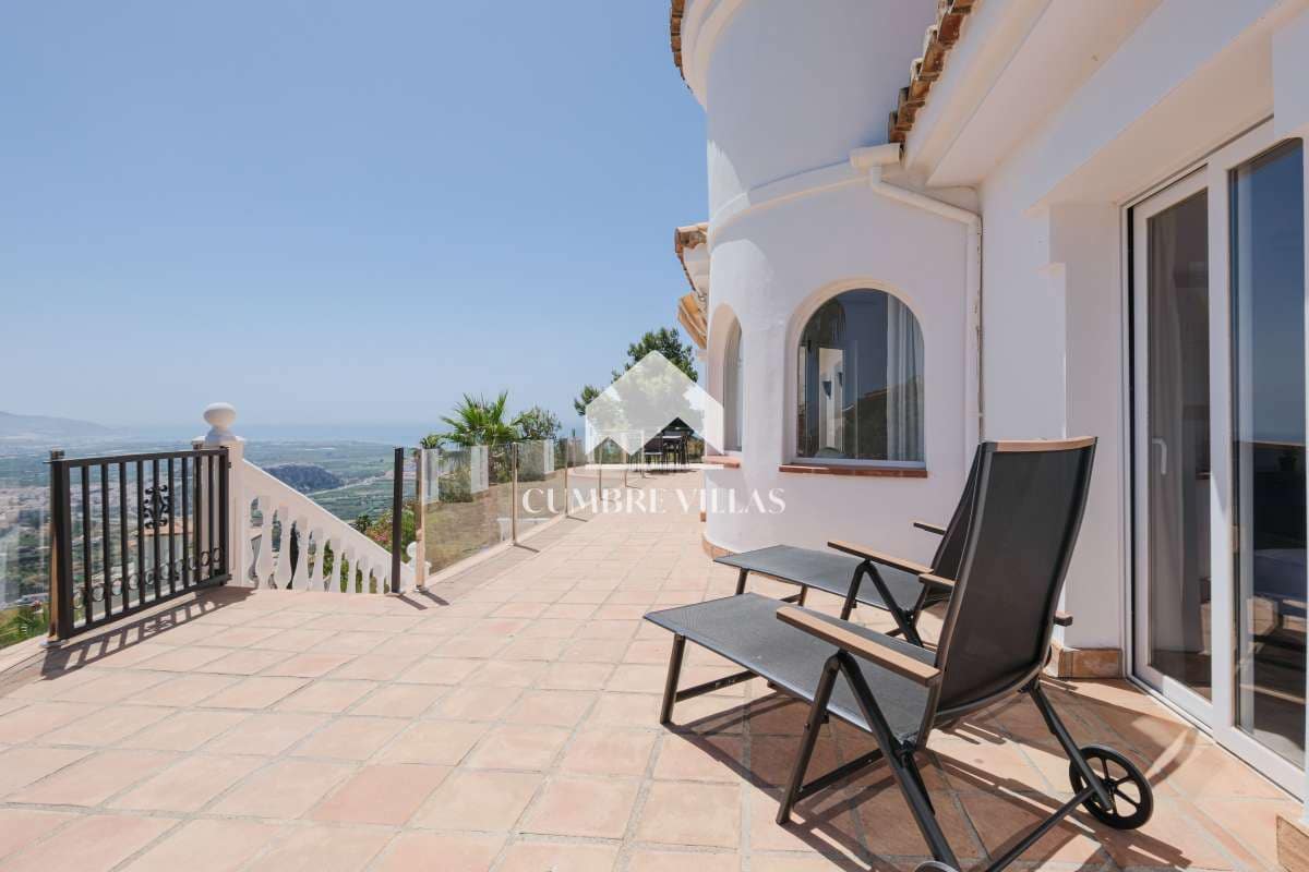 4 soveværelse Villa til salg i Salobrena med swimmingpool garage - € 695.000 (Ref: 8456590)