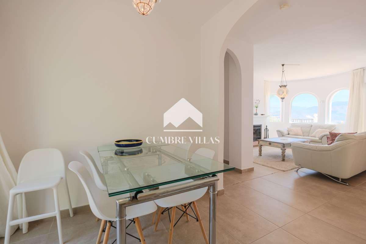 4 soveværelse Villa til salg i Salobrena med swimmingpool garage - € 695.000 (Ref: 8456590)