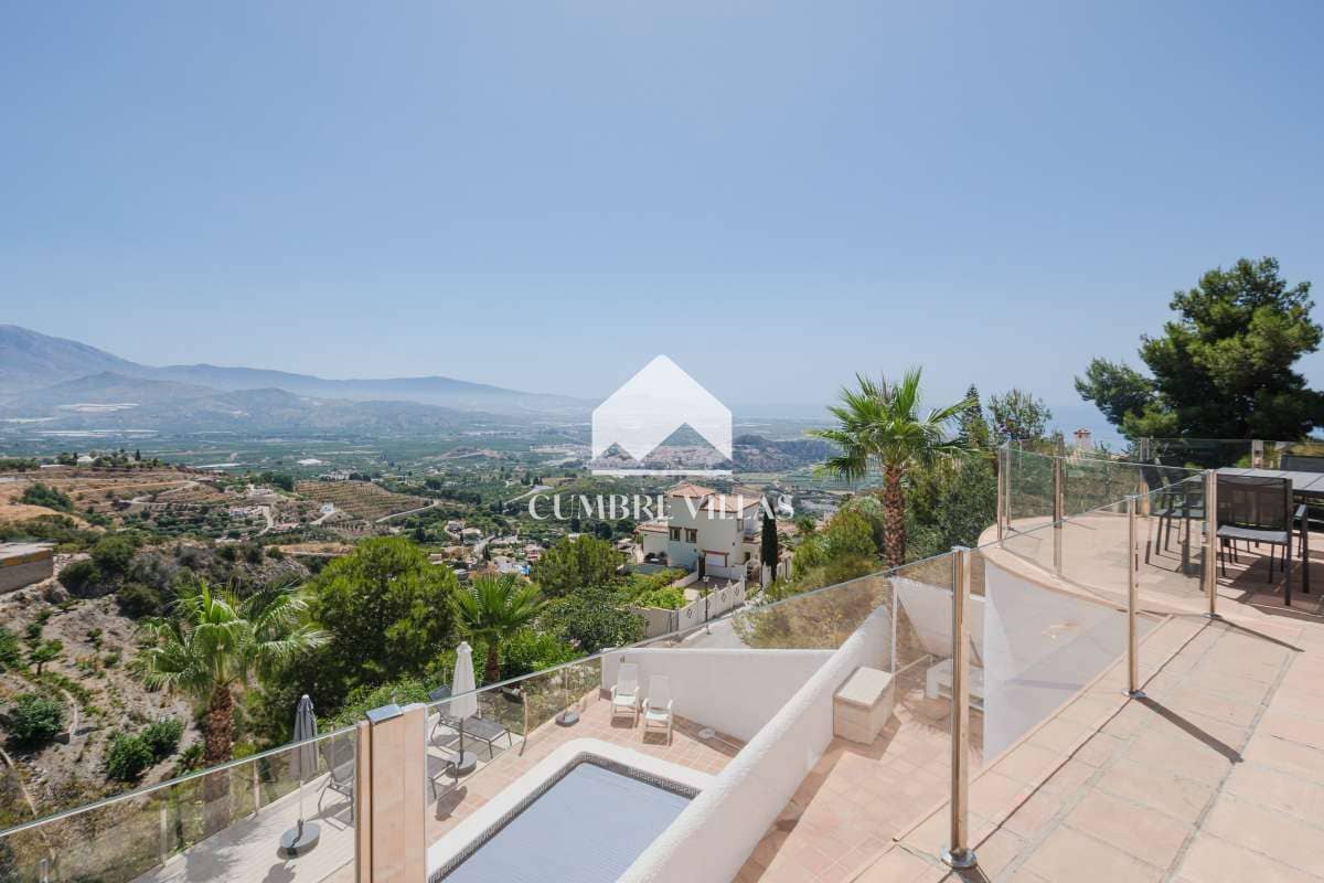 4 soveværelse Villa til salg i Salobrena med swimmingpool garage - € 695.000 (Ref: 8456590)