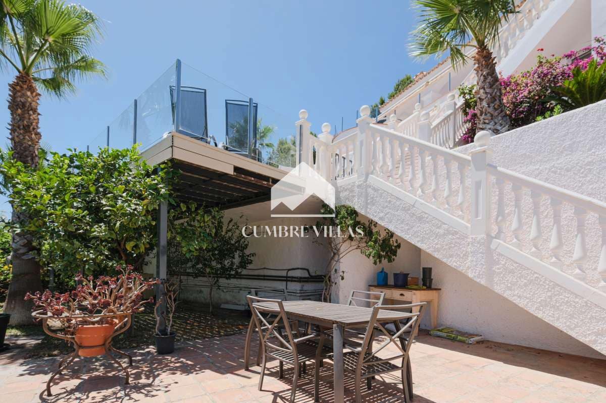 4 soveværelse Villa til salg i Salobrena med swimmingpool garage - € 695.000 (Ref: 8456590)