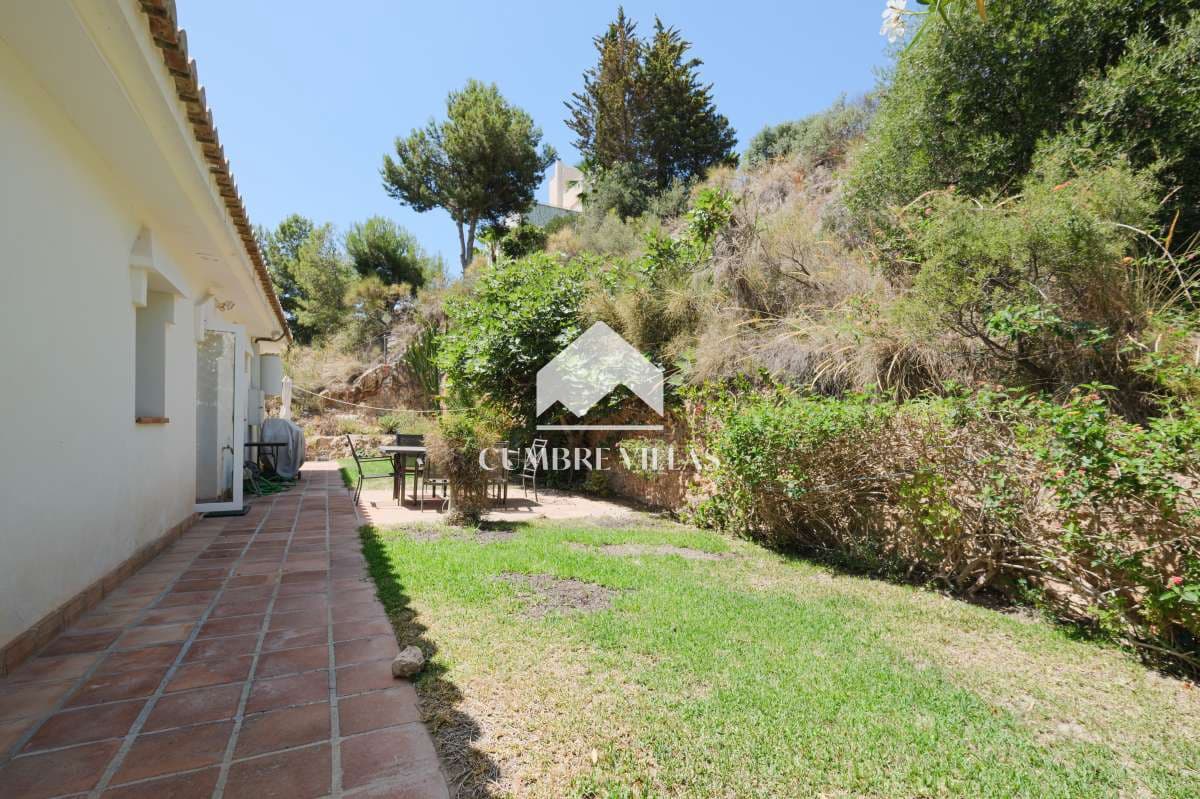 4 soveværelse Villa til salg i Salobrena med swimmingpool garage - € 695.000 (Ref: 8456590)