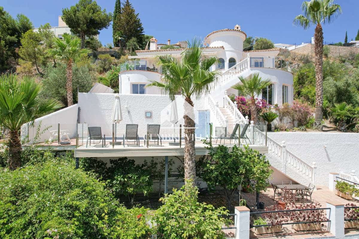 4 soveværelse Villa til salg i Salobrena med swimmingpool garage - € 695.000 (Ref: 8456590)