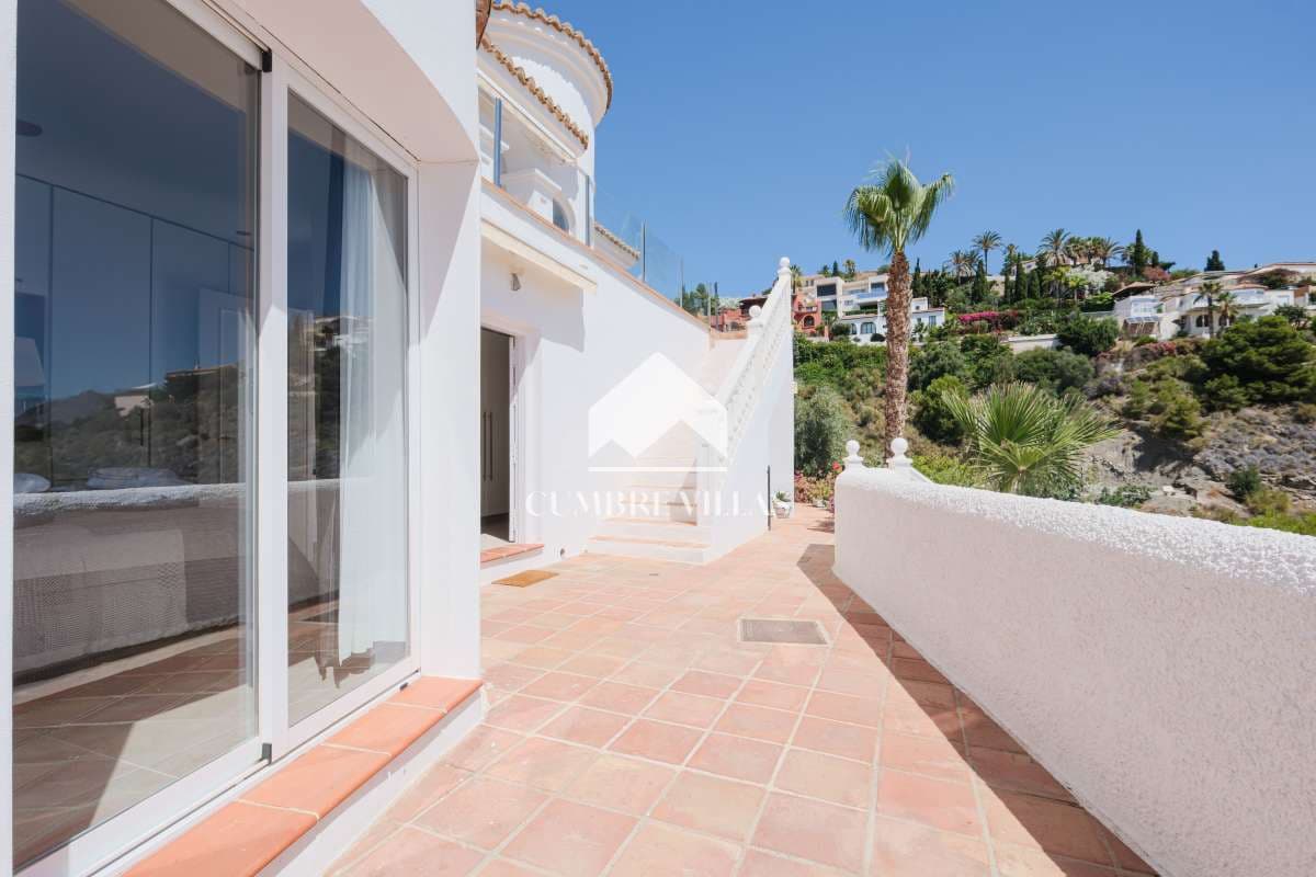 4 soveværelse Villa til salg i Salobrena med swimmingpool garage - € 695.000 (Ref: 8456590)