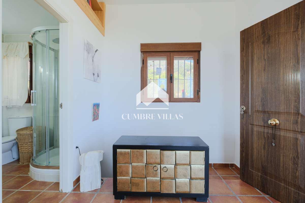 3 soveværelse Finca/Landehus til salg i Otivar med swimmingpool - € 395.000 (Ref: 8509852)
