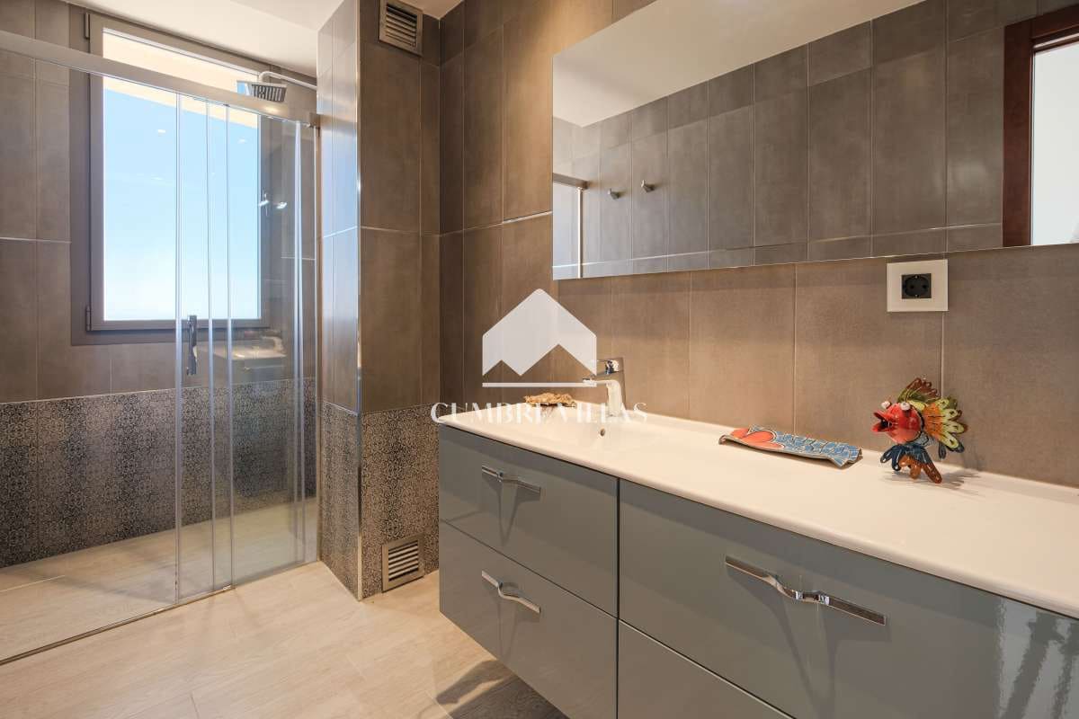 5 soveværelse Villa til salg i Salobrena med swimmingpool - € 1.950.000 (Ref: 8528970)