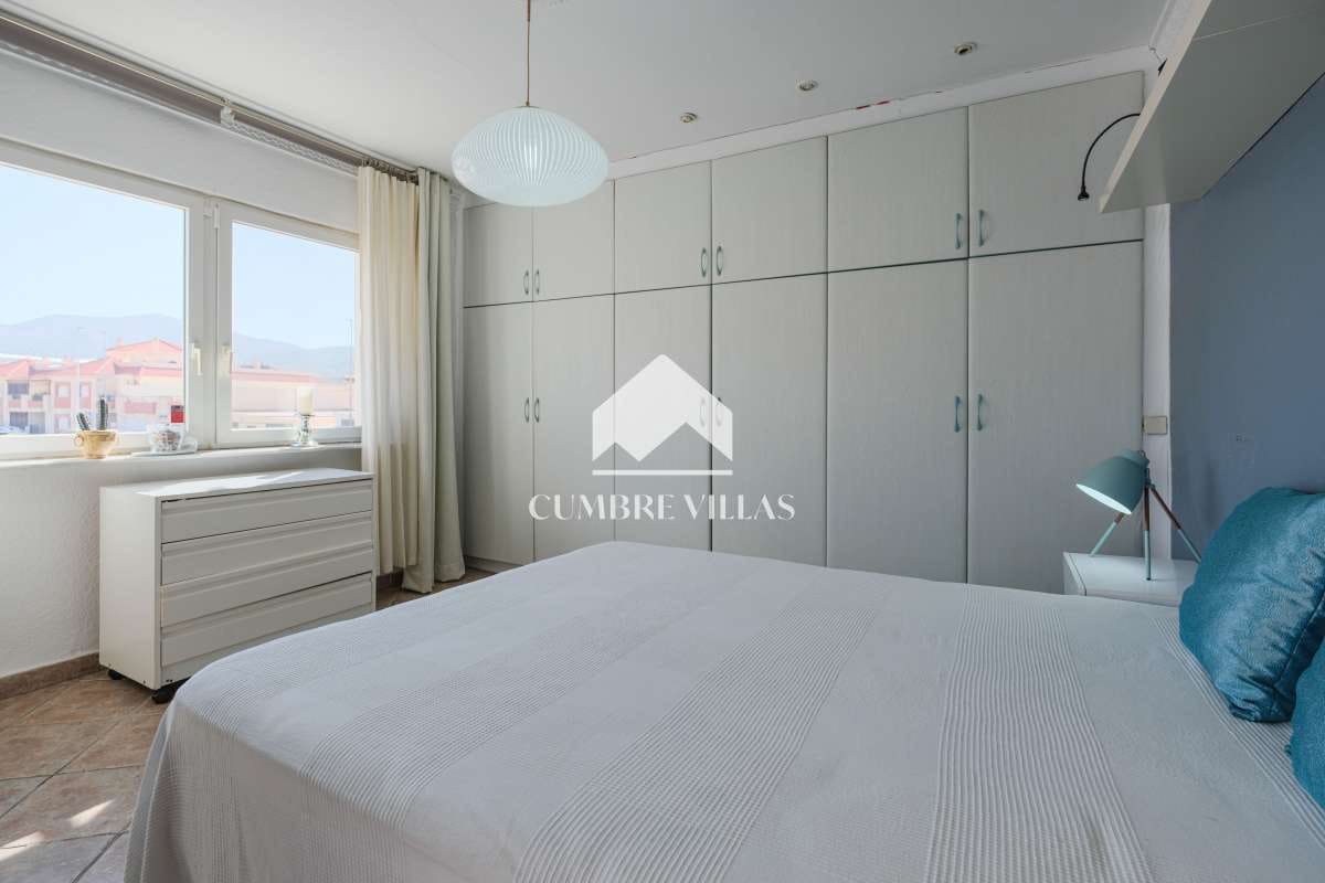 4 soveværelse Byhus til salg i Lobres med swimmingpool garage - € 358.000 (Ref: 8533501)