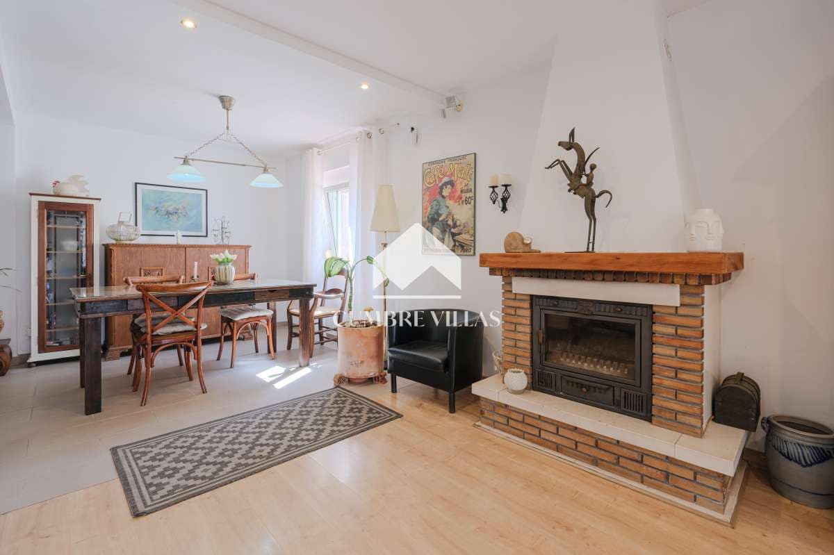 4 soveværelse Byhus til salg i Lobres med swimmingpool garage - € 358.000 (Ref: 8533501)