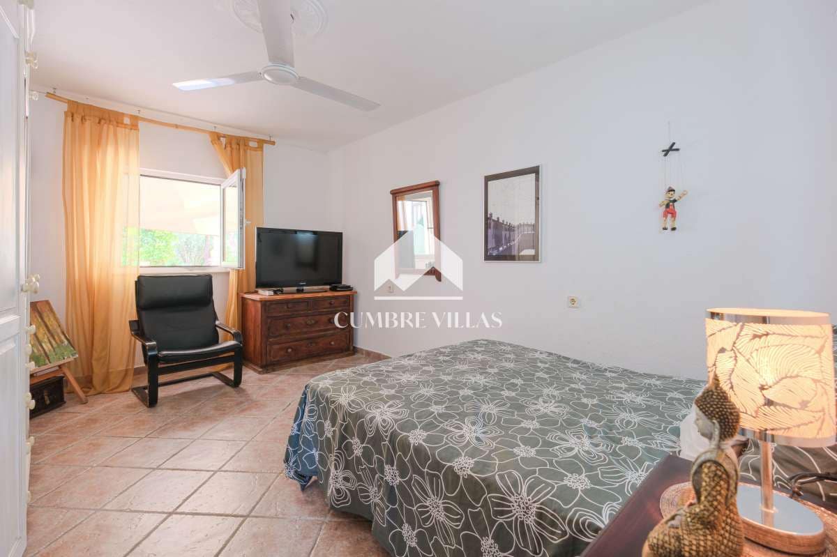 4 soveværelse Byhus til salg i Lobres med swimmingpool garage - € 358.000 (Ref: 8533501)