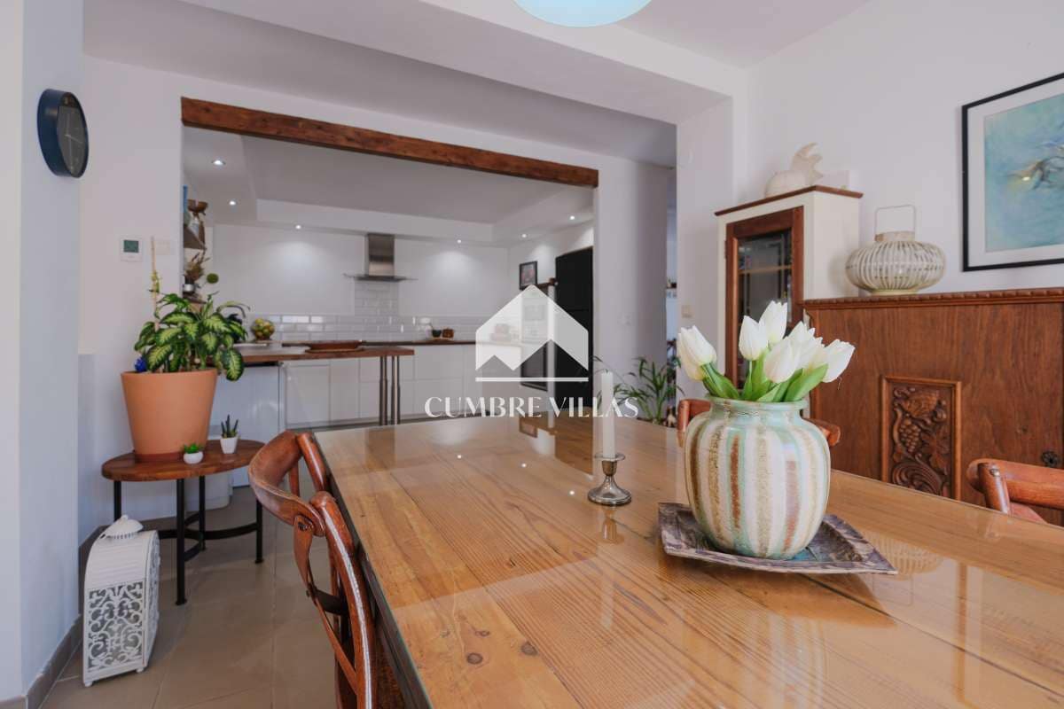 4 soveværelse Byhus til salg i Lobres med swimmingpool garage - € 358.000 (Ref: 8533501)