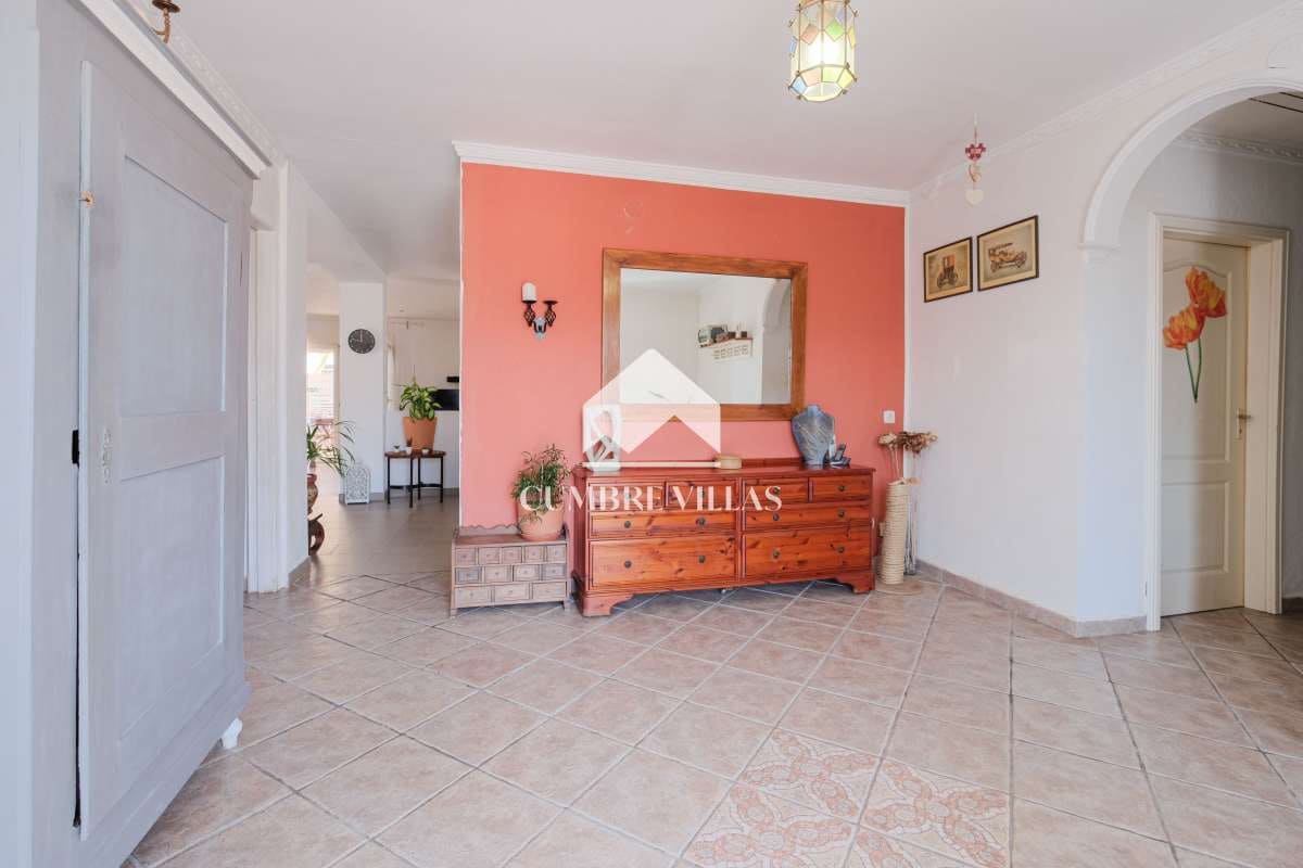 4 soveværelse Byhus til salg i Lobres med swimmingpool garage - € 358.000 (Ref: 8533501)