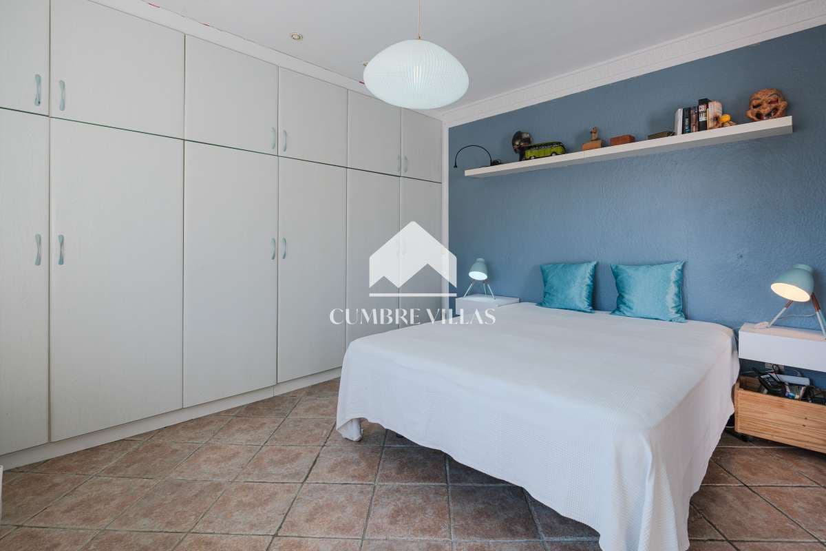 4 soveværelse Byhus til salg i Lobres med swimmingpool garage - € 358.000 (Ref: 8533501)