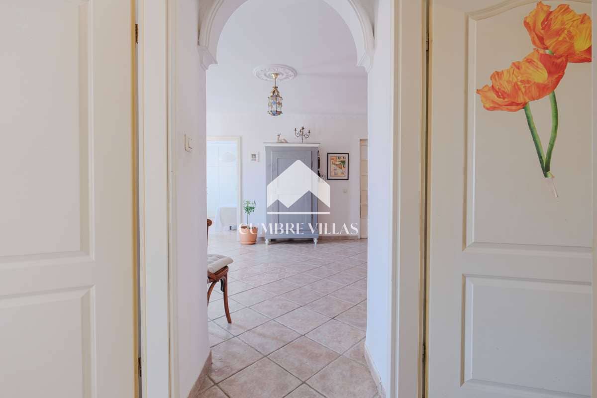 4 soveværelse Byhus til salg i Lobres med swimmingpool garage - € 358.000 (Ref: 8533501)