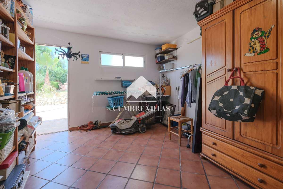 4 soveværelse Byhus til salg i Lobres med swimmingpool garage - € 358.000 (Ref: 8533501)