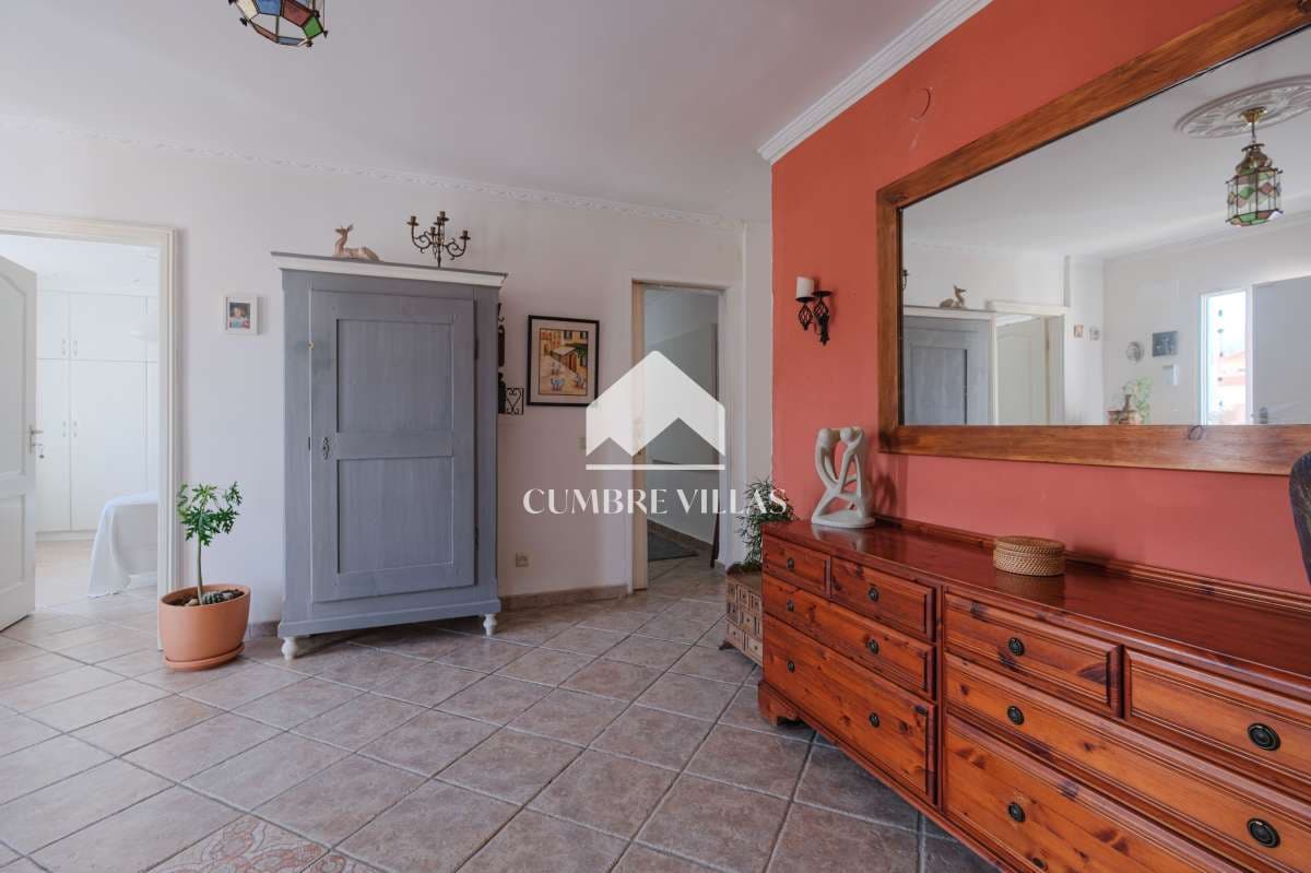 4 soveværelse Byhus til salg i Lobres med swimmingpool garage - € 358.000 (Ref: 8533501)