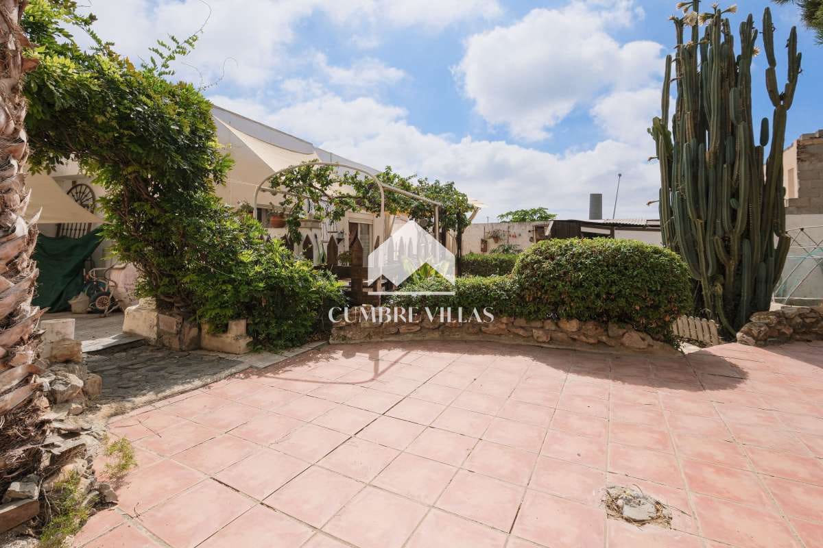 4 soveværelse Byhus til salg i Lobres med swimmingpool garage - € 358.000 (Ref: 8533501)