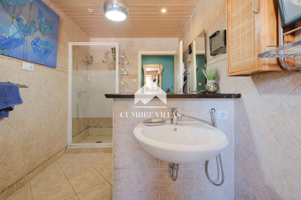 4 soveværelse Byhus til salg i Lobres med swimmingpool garage - € 358.000 (Ref: 8533501)